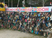 Pantai Sandal Jodoh, Ketika Tumpukan Sampah Menjadi Indah