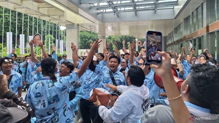 Nonton Debat, Erick Thohir Duduk di Kubu Prabowo-Gibran