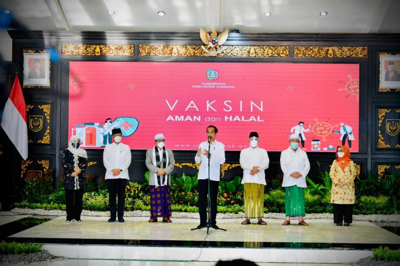 Vaksinasi. (Foto: Sekretariat Presiden)