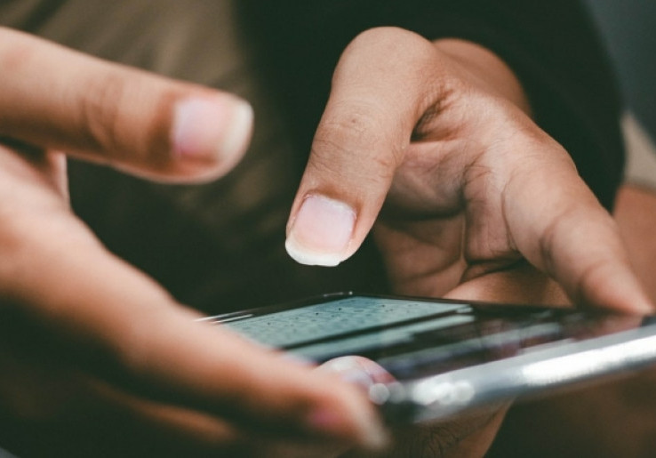 Kemkomdigi Kunci Pintu Seluler Pakai Biometrik, Identitas Palsu Langsung Keok