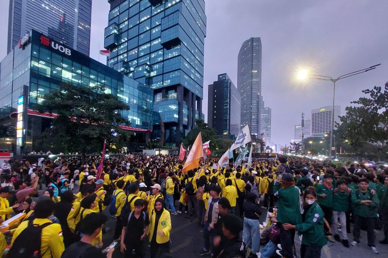 Mahasiswa Demo di Dekat Bundaran HI Jakarta Bubar, 21 Orang Diamankan Polisi