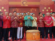 Anies Hadiri Acara Cap Go Meh 2571 di Glodok