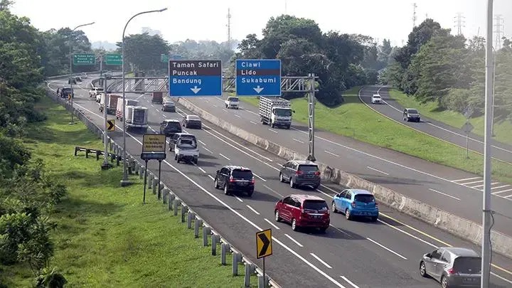 Kecelakaan Maut di Tol Jagorawi: Pengemudi Mobil Meninggal, Polisi Tak Temukan SIM