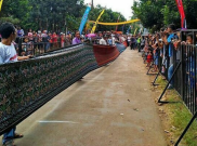 Panjang 200 Meter, Pembuatan Kain Tenun di Jepara Cetak Rekor