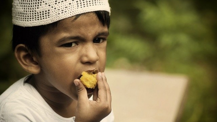 Kapan Bisa Ajari Anak Berpuasa?