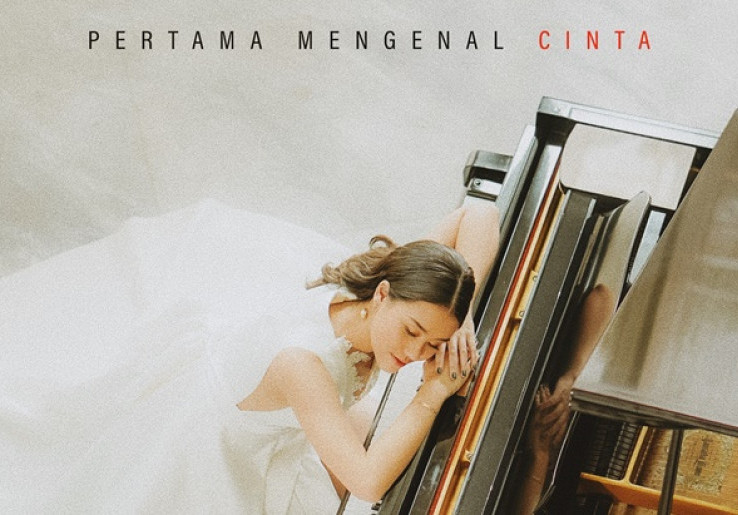 Spesial Hari Ibu, Aaliyah Massaid Rilis Single 'Pertama Mengenal Cinta'