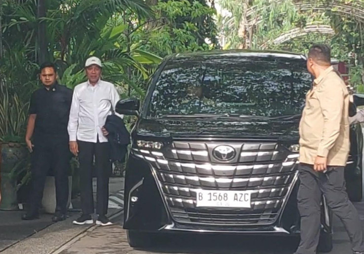 Bantah Berobat ke Jepang, Ajudan Pastikan Penyakit Jokowi tidak Menular
