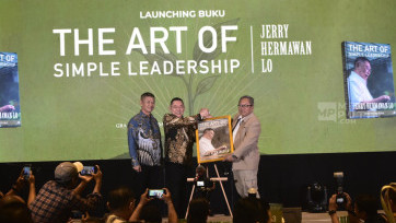 Momen Peluncuran Buku The Art of Simple Leadership, Inspirasi Kepemimpinan dari Perjalanan Hidup Jerry Hermawan Lo