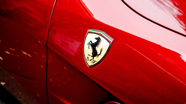 Menunggu Ferrari Melepas Mobil Listrik Pertamanya