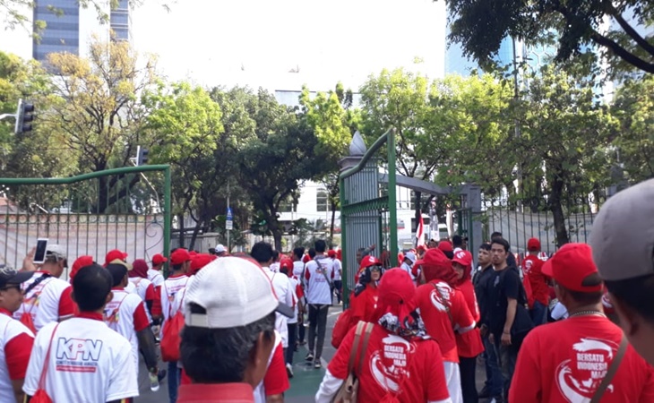Sekitar ribuan pendukung Jokowi merayakan pelantikan Jokowi-Ma'ruf