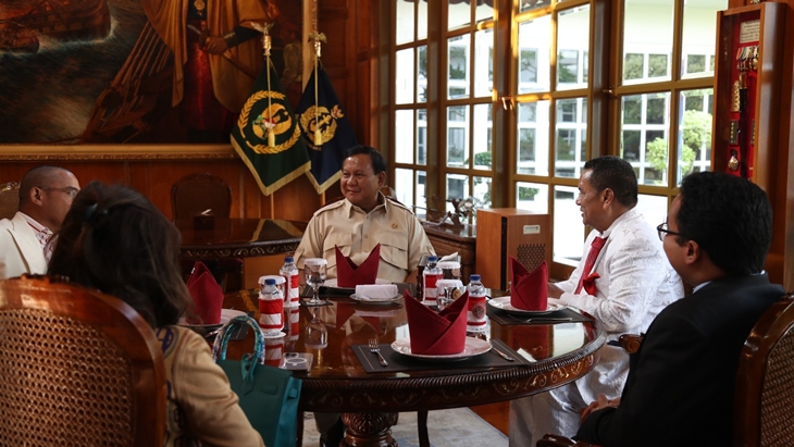 Hotman Paris Temui Prabowo, Bahas Apa?