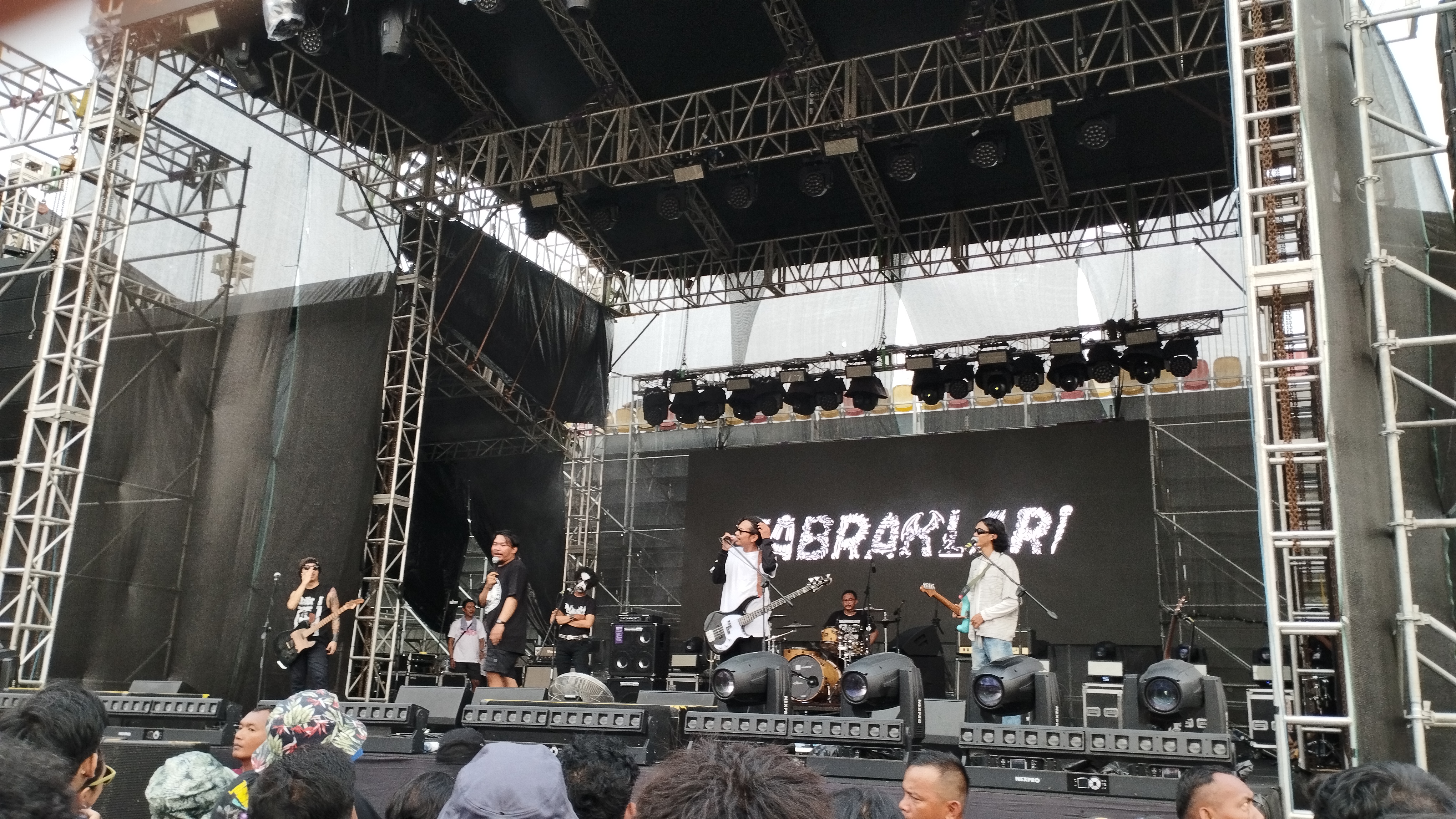 Tabraklari Menutup Senja di Hari Kedua Hammersonic Festival 2024