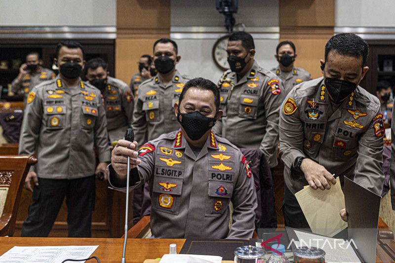 Di Acara Kirab Merah Putih, Kapolri Gelorakan Semangat Persatuan