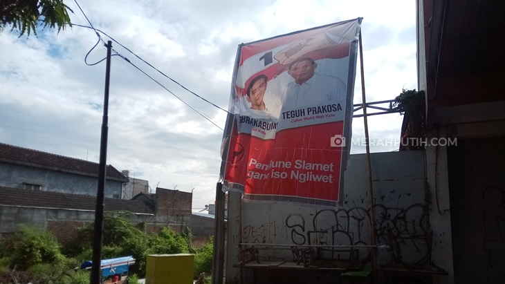 KPU Ingatkan Gibran-Teguh dan Bajo Copot Sendiri Baliho Kampanye