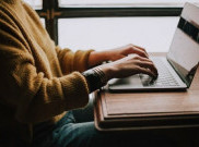 Cara Tetap Sehat Meski Bekerja Menggunakan Laptop Seharian