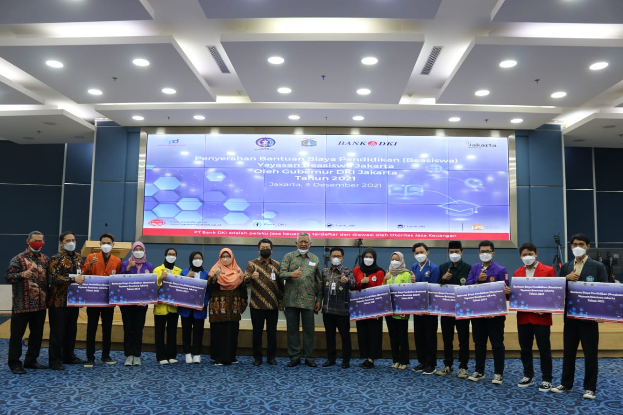2.858 Mahasiswa Terima Dana Beasiswa Pendidikan Melalui Bank DKI