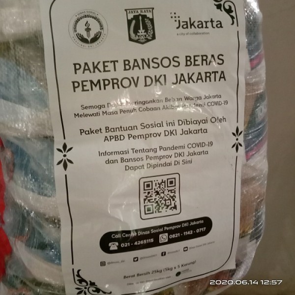 Paket Bansos Beras dari Pemprov DKI Jakarta