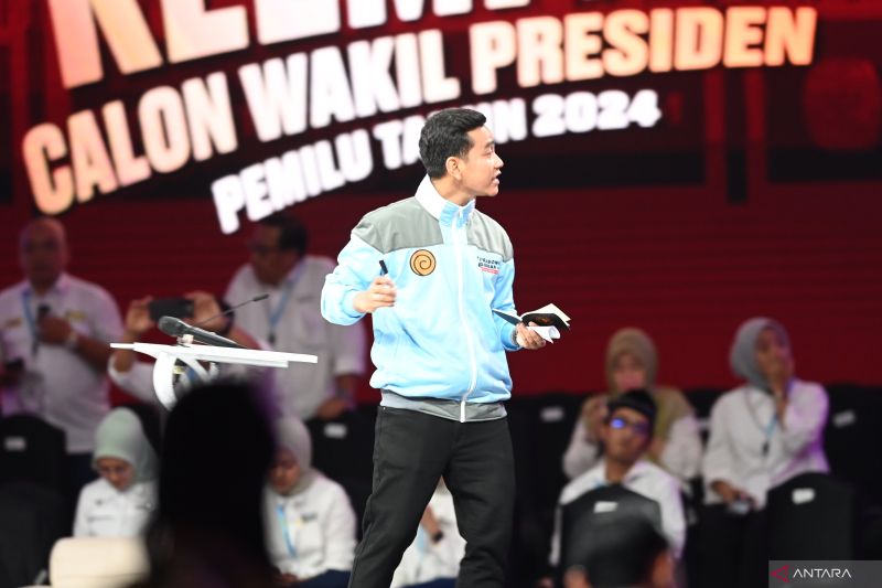 Cawapres nomor urut 2, Gibran Rakabuming Raka, dinilai tak sopan terhadap Cak Imin dan Mahfud MD