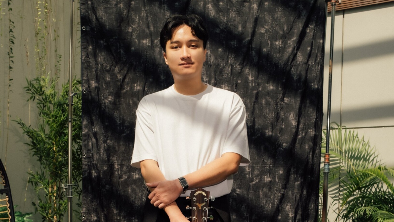 Lirik Lagu 'Angkasa', Single Pertama MAKO. Suami Isyana Sarasvati