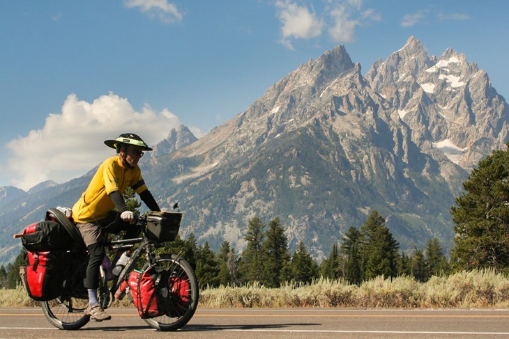 Butuh Waktu 1 Bulan untuk Menyelesaikan Jalur Sepeda Ini
