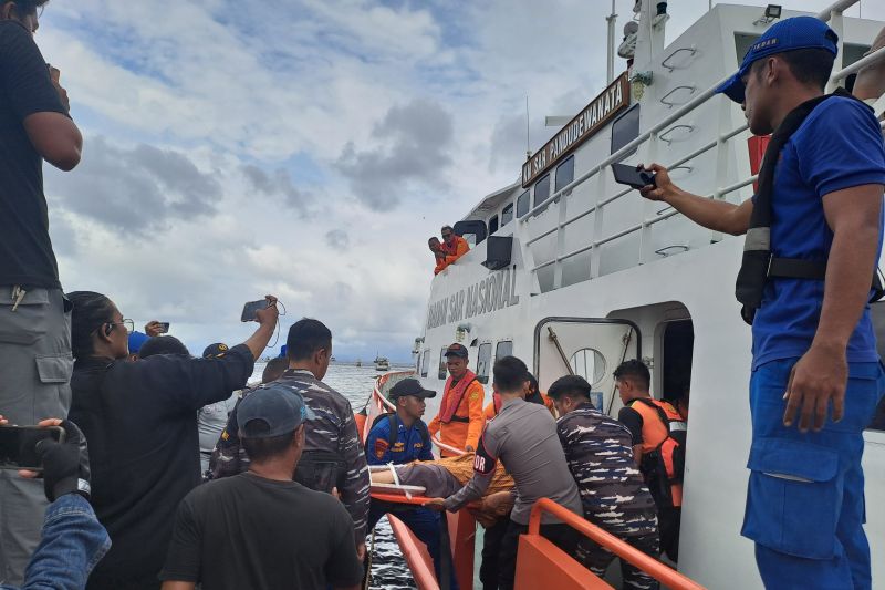 Bravo Tim SAR, Semua Korban Tenggelam Kapal KM Intim Teratai Selamat!