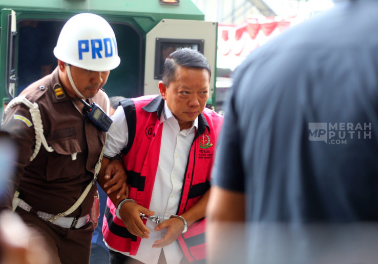 Mantan Jampidsus Febrie Adriansyah Jalani Pemeriksaan Lanjutan Kasus TPPU