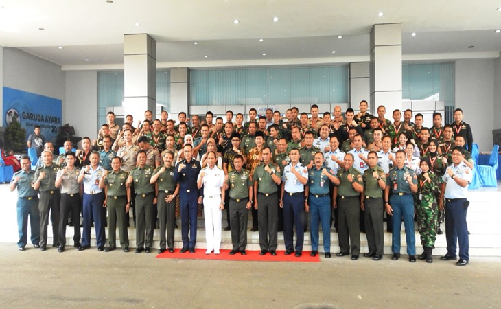 Panglima TNI bersama para pemimpinan pasukan perdamaian
