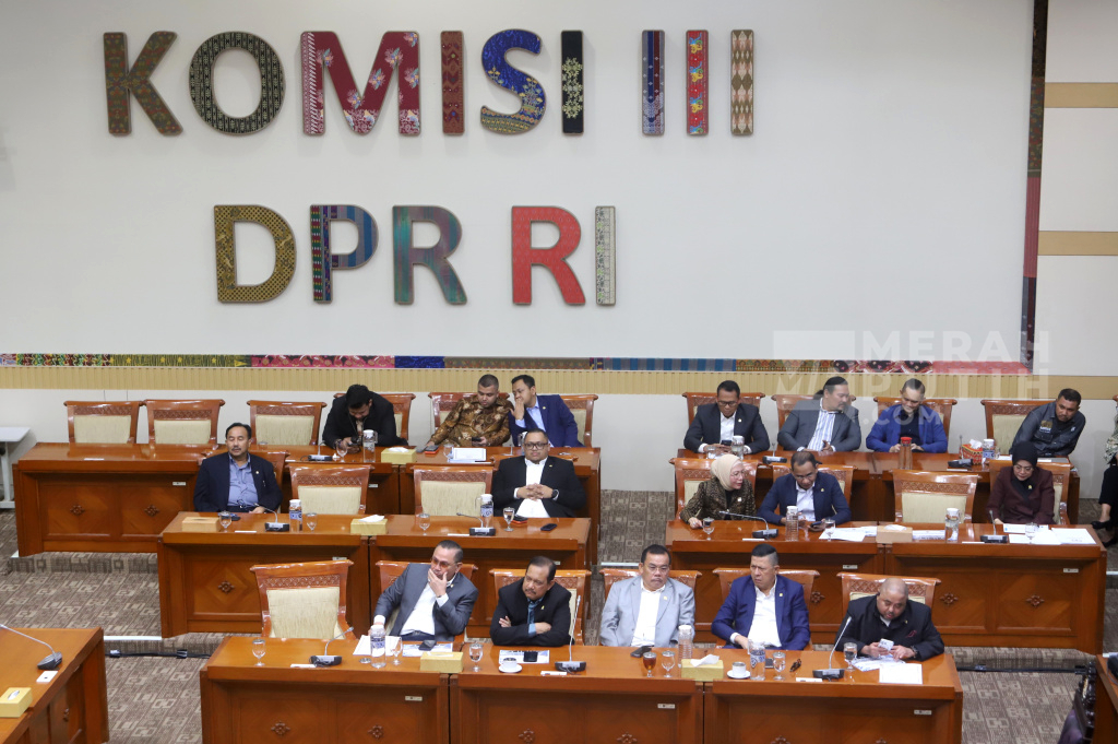 DPR Setujui Penggantian Hakim MK, Komisi III Tegaskan Demi Kepentingan Konstitusional