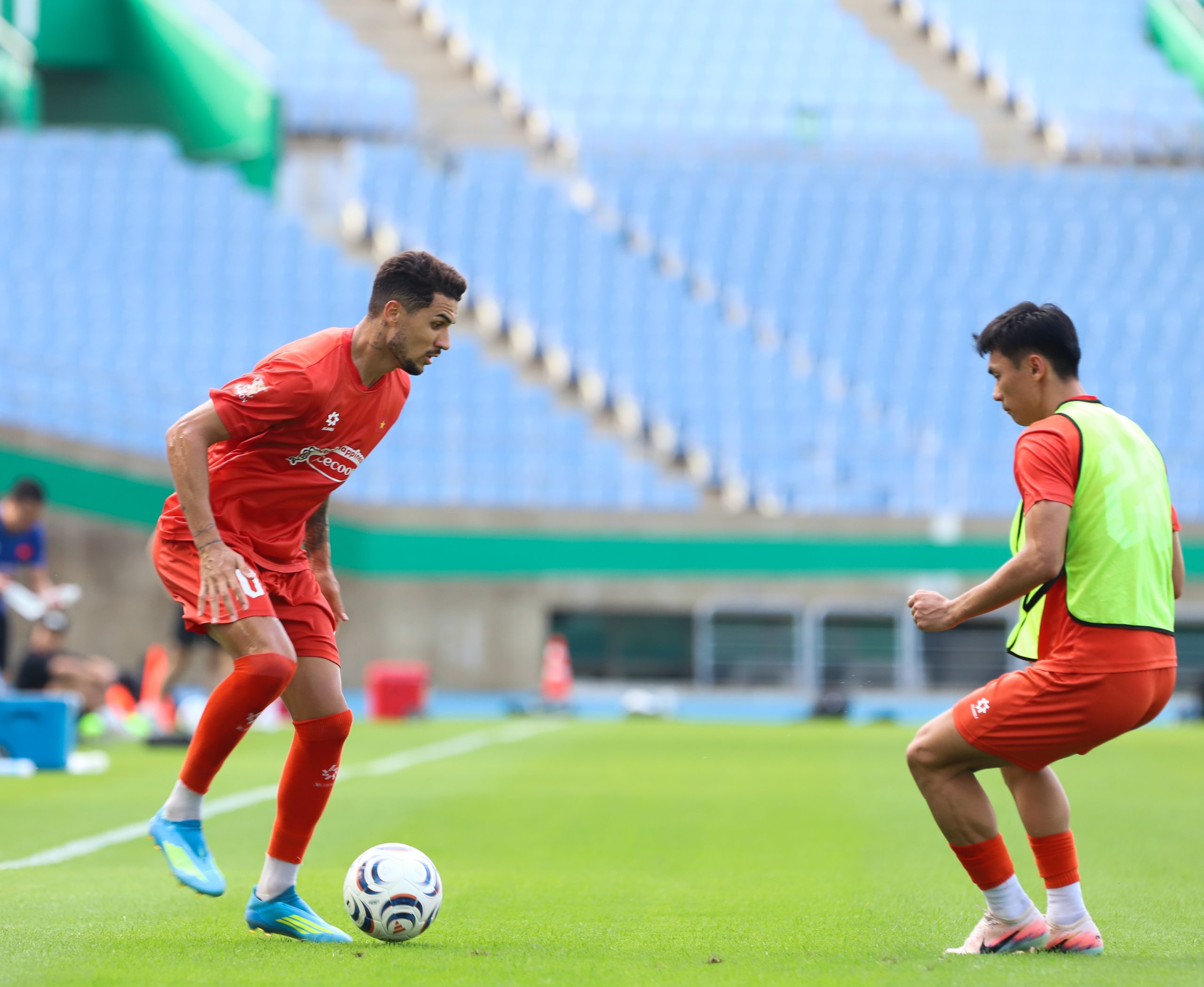 Gelandang Naturalisasi Timnas Vietnam Hendrio atau Do Hoang Hen Tegaskan Ambisi di Piala AFF 2026