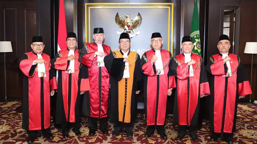 Lantik Enam Ketua Pengadilan Tinggi, Ketua MA Ingatkan untuk Jadi Pemimpin Proaktif