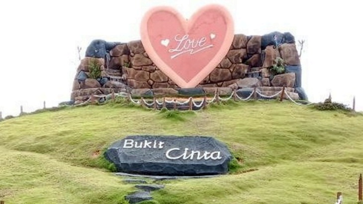 Bukit Cinta Pamekasan, Destinasi Kekinian nan Instagramable di Madura