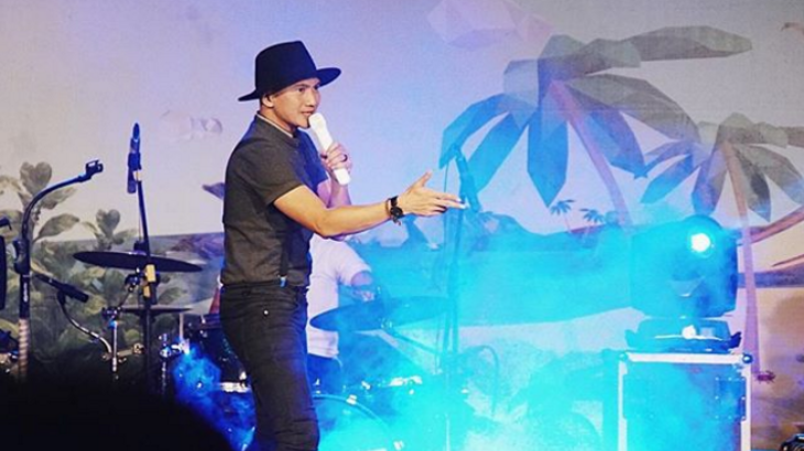 Alami Perlakuan Kurang Mengenakan di Pesawat Terbang, Begini Reaksi Anji 