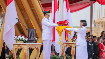 Anies Baswedan Pimpin Upacara HUT RI di Pulau Reklamasi