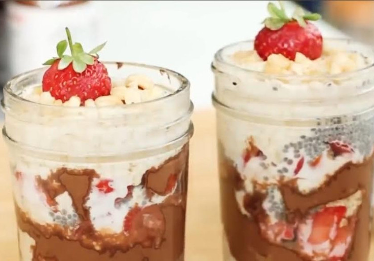 Menikmati Si Manis Kaya Serat Dalam Sajian Overnight Oats