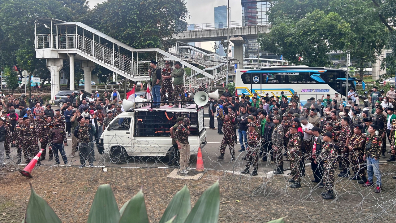 Ratusan Banser Datangi KPK Saat Yaqut Diperiksa dalam Kasus Kuota Haji