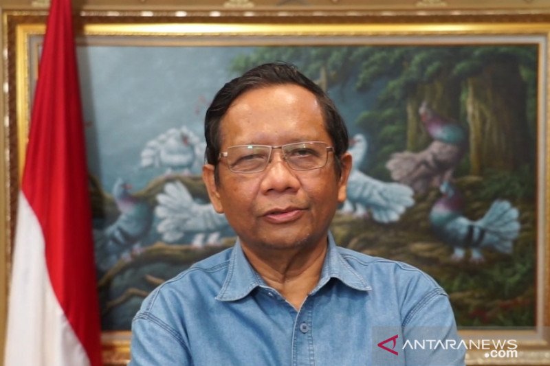 Menko Polhukam Mahfud MD saat memberikan press update terkait penangkapan Djoko Tjandra di Malaysia. (ANTARA/HO-Humas Kemenko Polhukam)