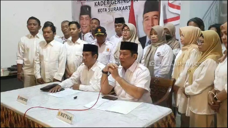 Ramai Kaus Bergambar Dirinya Bersama Prabowo, Gibran: Inisiatif Warga Tak Bisa Dibendung
