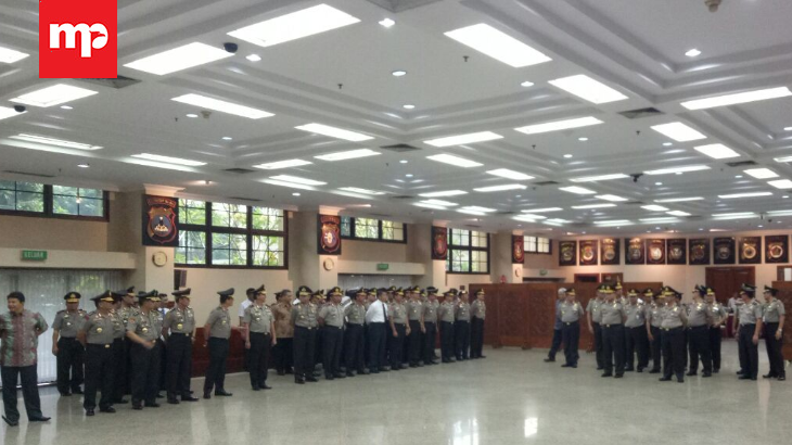 Kapolri Pimpin Kenaikan Pangkat 14 Pati dan Pamen