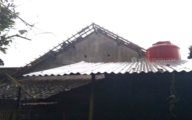 Belasan Rumah Warga Sleman Rusak Diterjang Angin Puting Beliung