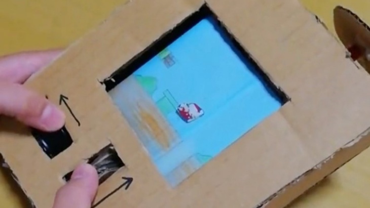 Siswa Asal Jepang Buat Konsol Game dari Kardus