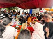 War Takjil Jalan Sabang: Saat Asap Knalpot Kalah Wangi Sama Aroma Kolak dan Gorengan