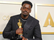 Daniel Kaluuya Memenangi Piala Oscar Pertamanya Untuk Kategori Best Supporting Actor