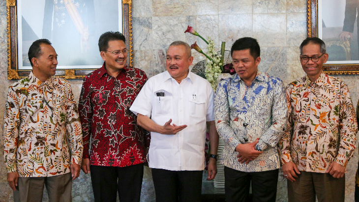 Gubernur Minta Kepala Sekolah Ajak Murid Jaga Hutan