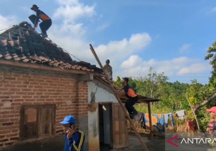 53 Rumah di Kabupaten Madiun Rusak karena Puting Beliung, Tidak Ada Korban Jiwa yang Dilaporkan