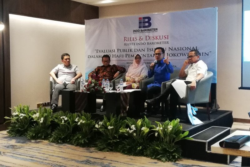 Wali Kota Bogor Bima Arya Sugiarto (dua dari kanan), saat diskusi "Evaluasi Publik dan Isu-Isu Nasional dalam 100 Hari Jokowi-Amin", di Jakarta, Minggu (16/2/2020) (Zuhdiar Laeis)