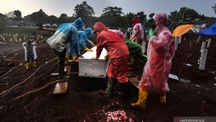 Anggaran Sudah Siap, DPRD Minta Anies Buka Lahan Baru Makam COVID-19