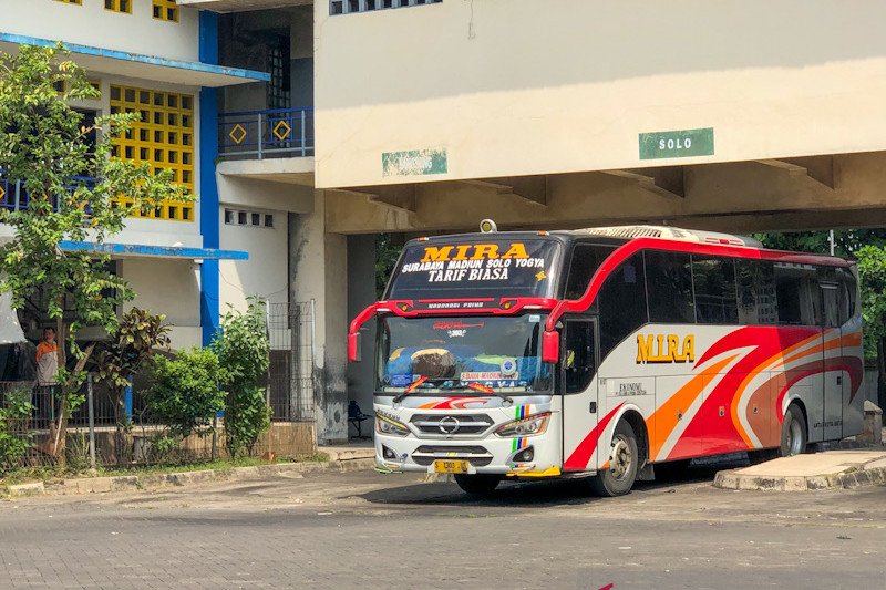Puluhan Bus AKAP Dihalau Masuk Terminal Giwangan Jogja