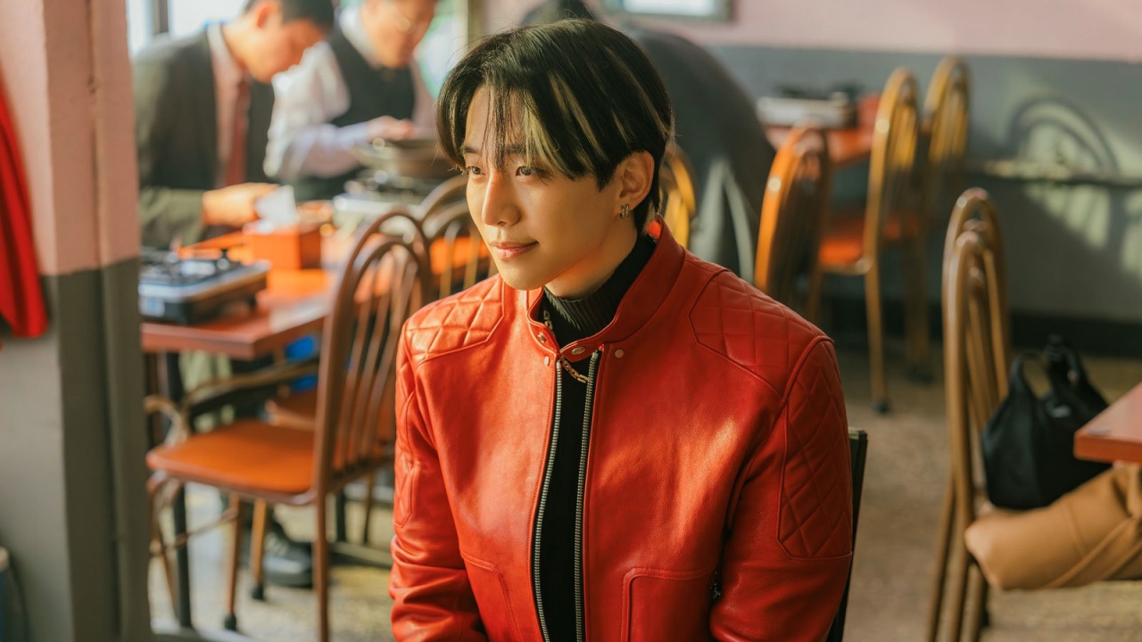 Cinta Tumbuh di Tengah Badai Krisis, Lee Jun ho 2PM dan Kim Min Ha Bersatu di 'Typhoon Family'