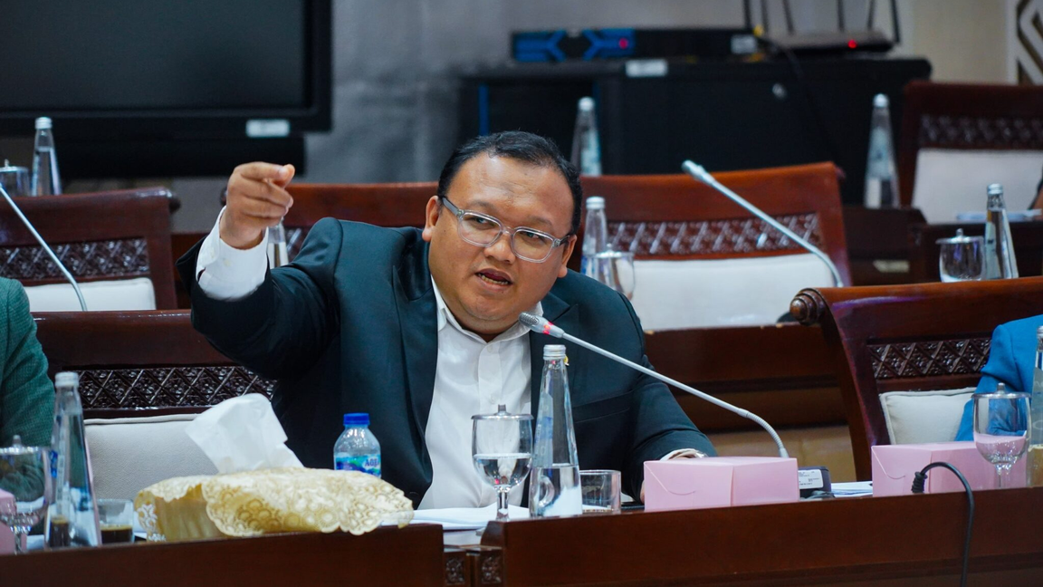 Rupiah Tembus Rp 17.640 per Dolar AS, Komisi XI DPR Minta Pemerintah Kelola Ekspektasi Pasar