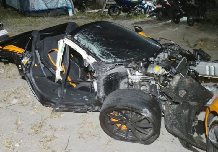Mobil McLaren YouTuber Andra ST dan Robby Pantjaro Terbelah usai Kecelakaan di Sukoharjo